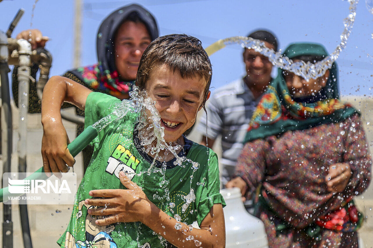 شیرنی هفته دولت آبرسانی به ۸۶ روستای هرمزگان شد